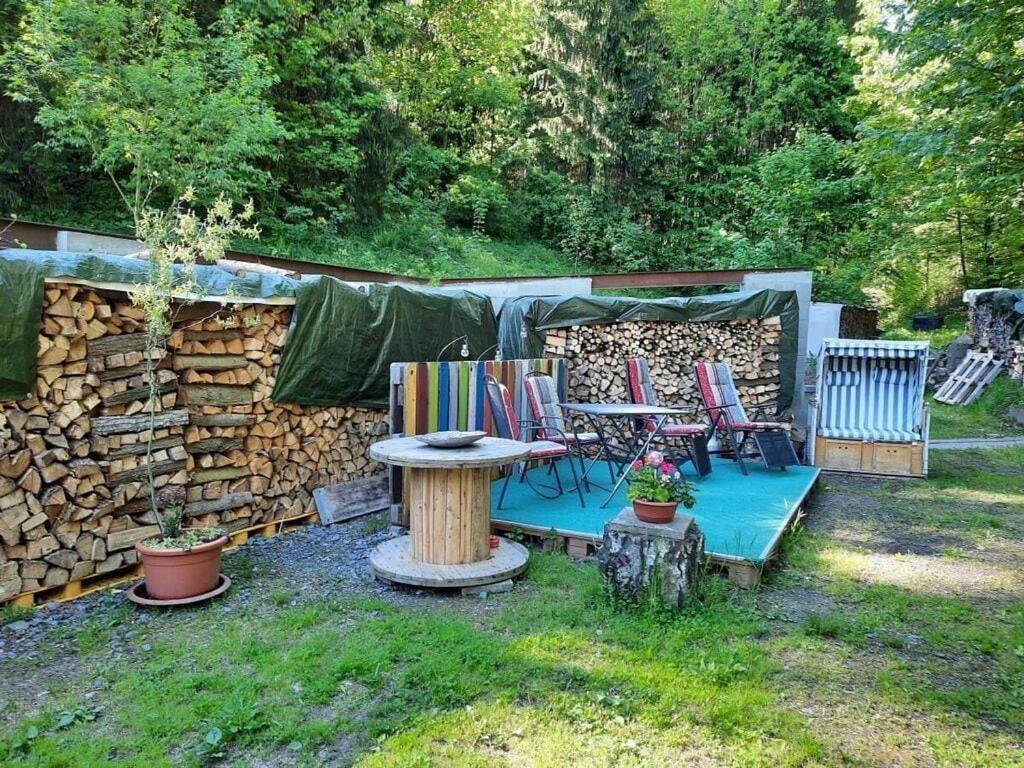 On The Edge Of Town Comfortable Vacation *